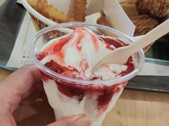 草莓新地-麦当劳(天塔道店)