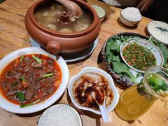 -老滇山寨•云南特色菜•地方菜•民族风情歌舞表演(金碧店)