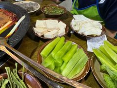 -黄潇洒老火锅(九眼桥宏济巷店)