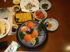 -青瓦餐厅·生鱼片·韩园烤肉(西塔店)