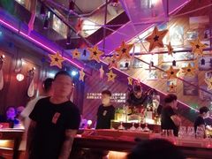 -江湖酒吧