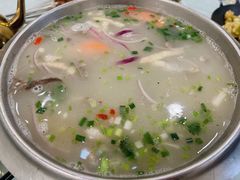 -马尔龙新疆饭店·清真(瑞景店)