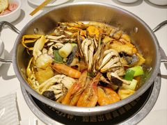 -七欣天香辣蟹火锅(闵行浦江欢乐颂店)