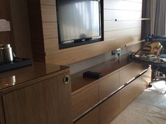 -上海滴水湖皇冠假日酒店