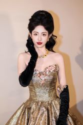 -LOVINA洛维娜婚纱礼服