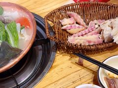 -阿婆情腊排骨火锅(金虹路店)