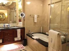 -广州富力丽思卡尔顿酒店