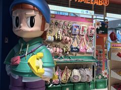 -燕莎奥特莱斯购物中心