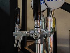 -BHC炸鸡(明洞总店)