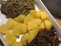 -万里闯关东铁锅炖菜馆(高新旗舰店)