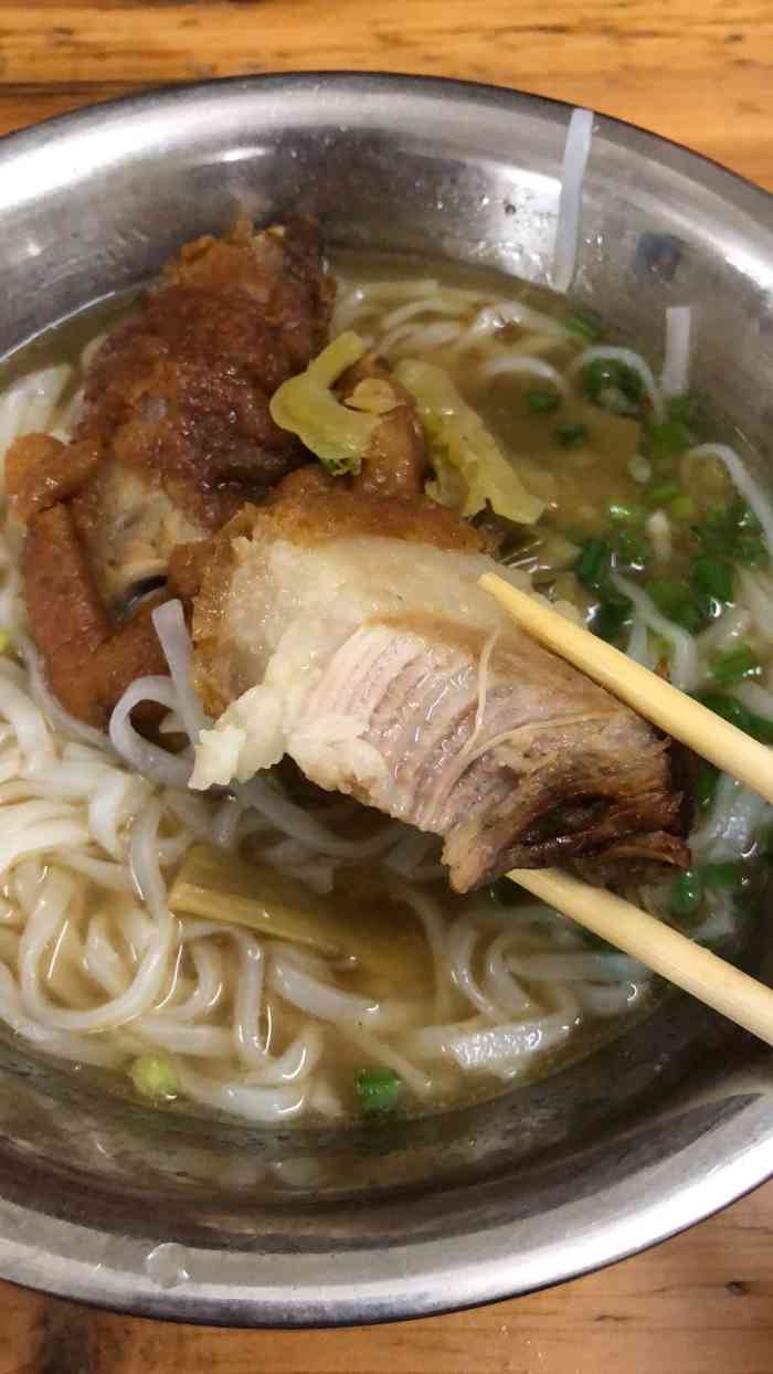 专业猪脚粉-"二马路猪脚粉,只要你来钦州,就必须来品尝.