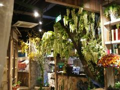 -春天里·老街坊餐厅(港隆广场店)