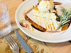 -Mark&Mars Restaurant