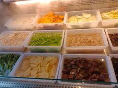 -吃城都·鱼蛙火锅(西玉龙街店)