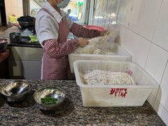 -正宗杨记普洱酸醋米线(总店)