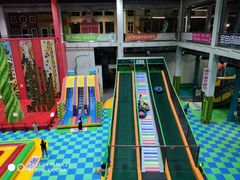 -蒙特利亲子乐园