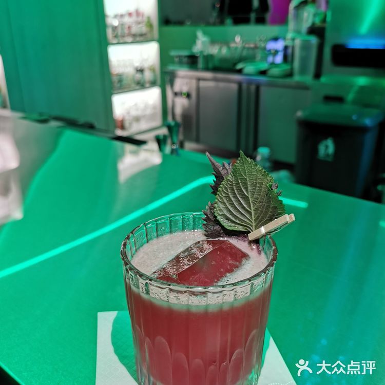 朋友带我去了祖庙附近这家超级无敌隐蔽的清吧🐒