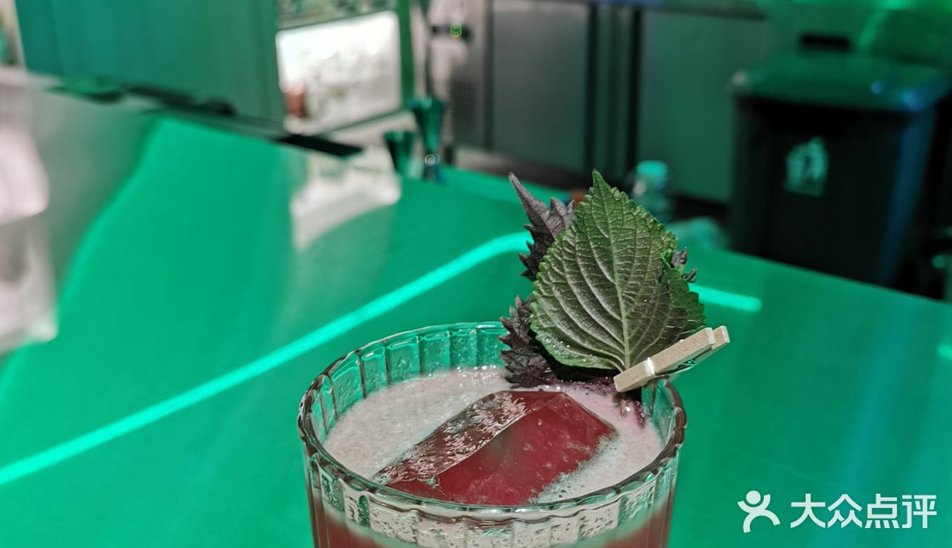 朋友带我去了祖庙附近这家超级无敌隐蔽的清吧🐒