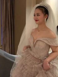 -Renee芮亦婚纱(原丽莎)