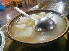 -一品红烧鸭特色川菜(三岔湖店)