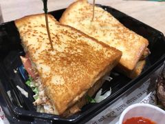 -The Habit Burger Grill 哈比特汉堡(爱琴海店)