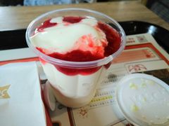草莓圣代-肯德基(观前新店)