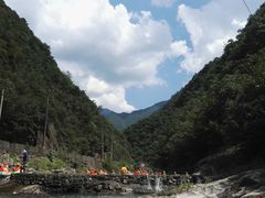 -安吉龙王山峡谷漂流