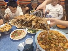 -乡村馕坑肉·烧烤·新疆菜·本地人更爱吃(阿勒泰首店)