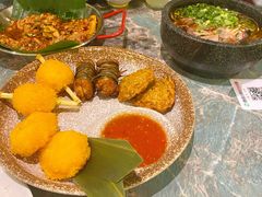 炸物拼盘-浩海火燒雲傣家菜(芮欧百货店)