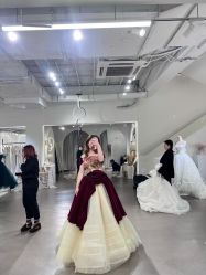 -艾米丽婚纱礼服