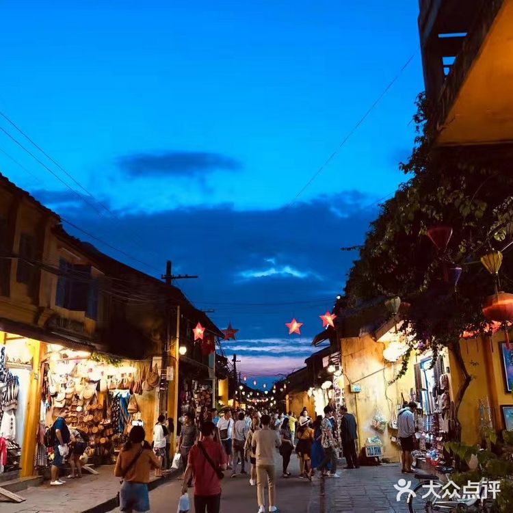 古城景区，欧洲游客很多
