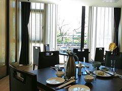 -静之湖湖畔餐厅