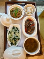 -莉泽月子中心(凯旋江景店)
