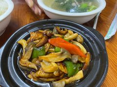 -胡子饮食店