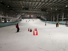 -乔波室内滑雪场