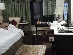 -茂名熹龙国际大酒店(人民广场高铁站店)