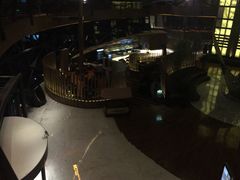 -上海滴水湖皇冠假日酒店