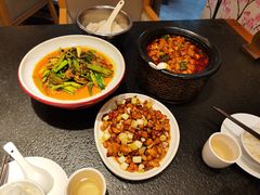 -万重锦·人文川菜馆(骡马市店)