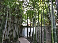 -穹六人间 people 6(岳阳路店)