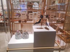 -BeLLE 百丽(上海月星环球港店)