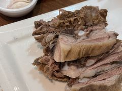 手抓羊肉半斤-贯贯吉·清真餐厅(浙江中路店)