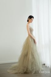 -Lady  Jane高端婚纱礼服馆