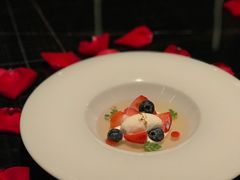 渍草莓-wann lounge 低温慢煮牛排·清吧