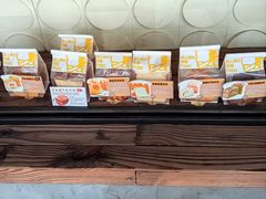 -云朵上的鱼(莘庄店)