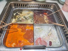 -巴渝瓦肆重庆鲜火锅(宝龙环湖店)