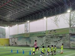 -飞梦少儿足球培训(塘桥校区)