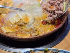 -洱火云南酸菜牛肉火锅(石景山当代商城店)