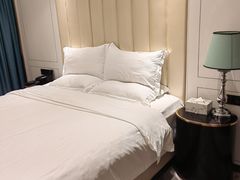 -漫潮酒店(广州南部战区总医院店)