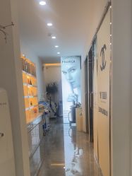 -柒朵科技美肤中心