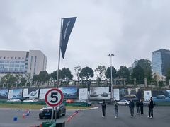 -贵州贵星奔驰4S店(观山湖店)